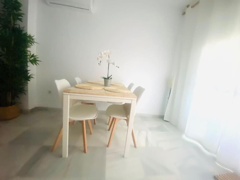 Apartamento De Dos Dormitorios En Almeria. Eksteriør bilde